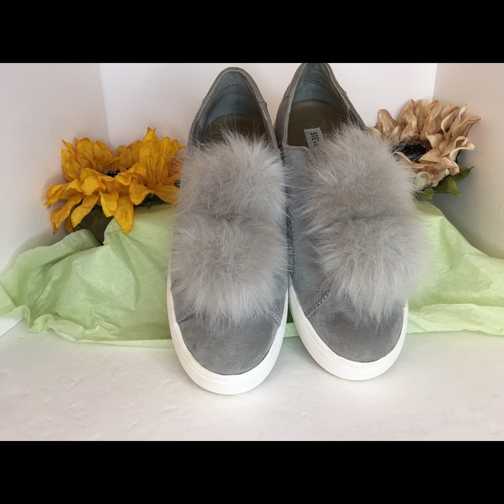 Steve Madden puffball platform sneaker style Bryanne light gray 7B